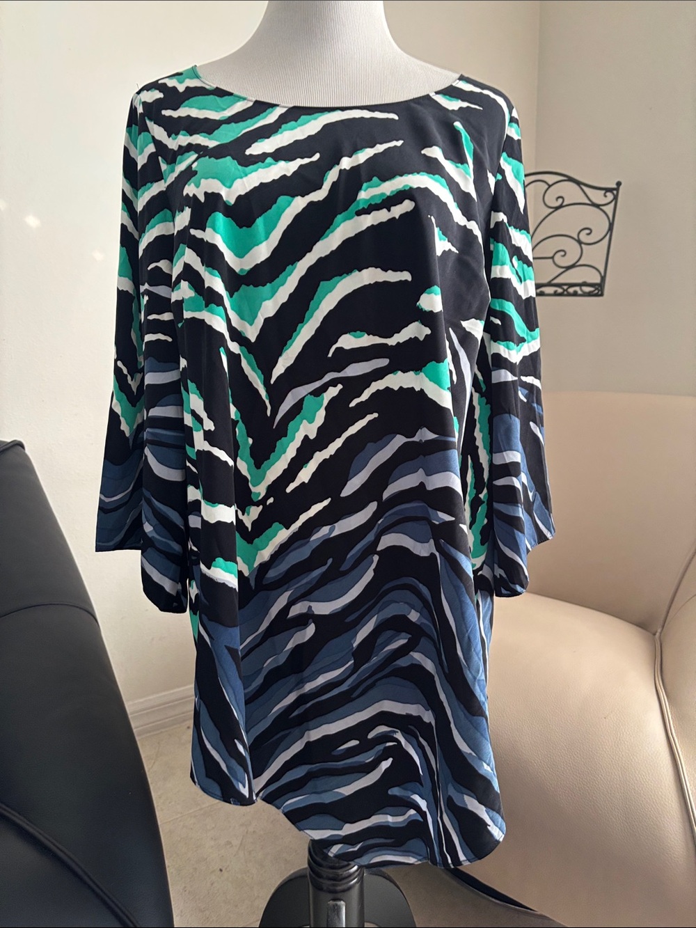 Alfani Woman Zebra Wave Top - Black, Teal & White